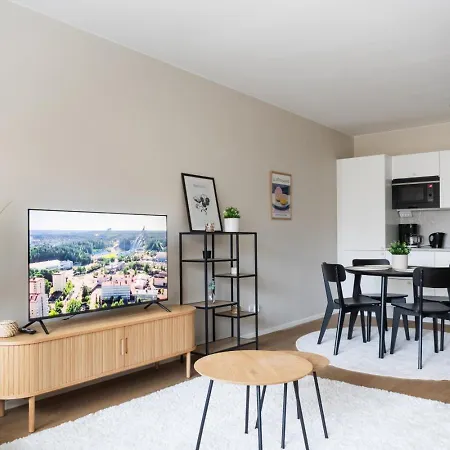 Huoneisto Fully Renovated 2-bedroom In Centrum *