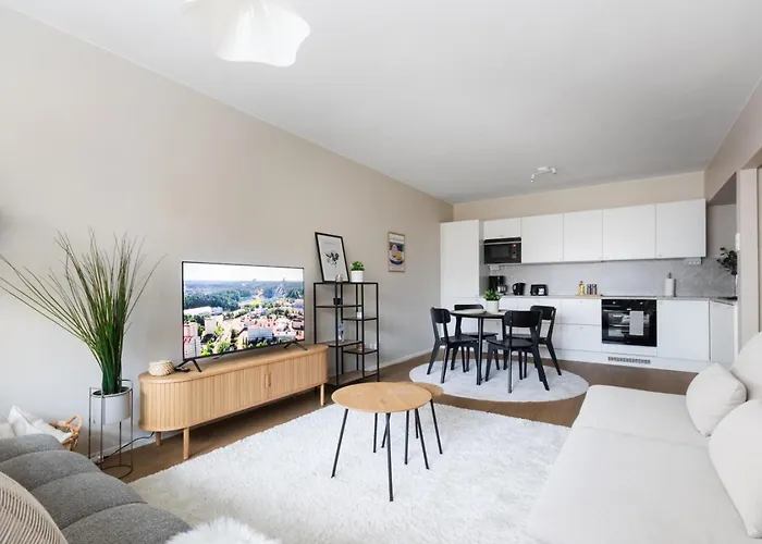 Fully Renovated 2-bedroom In Centrum Lahti