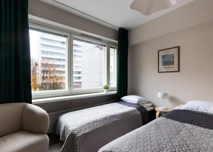 Fully Renovated 2-bedroom In Centrum Appartement *